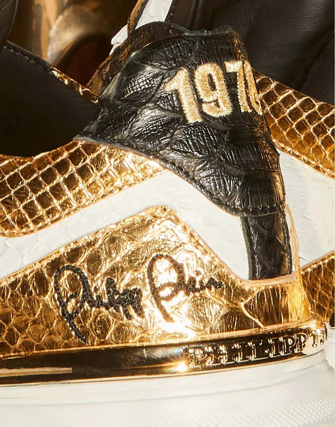 LO-TOP SNEAKERS PHANTOM KICK$ PYTHON GOLD SKULL, цвет: Черный