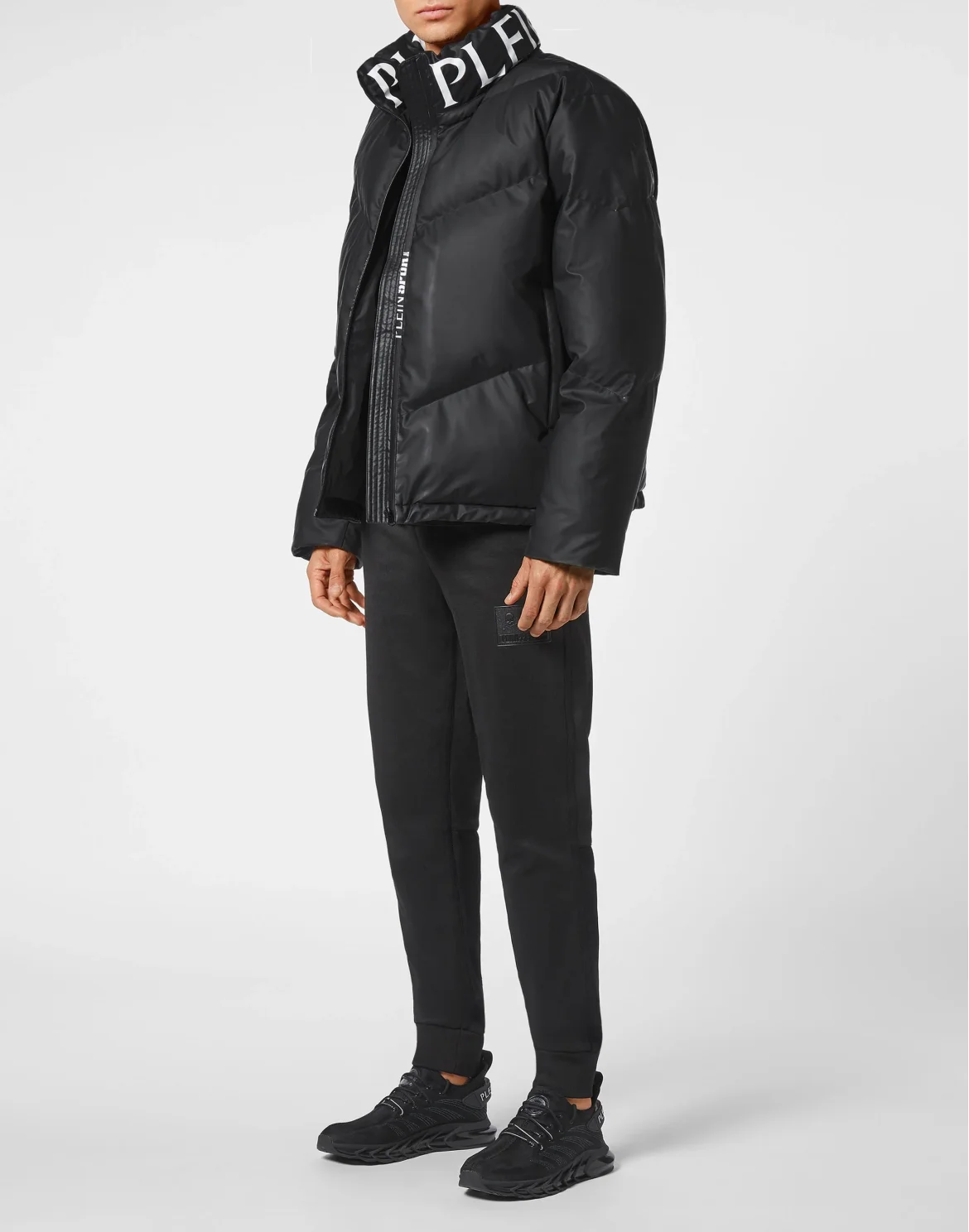 Nylon Down Jacket Tiger, цвет: Черный