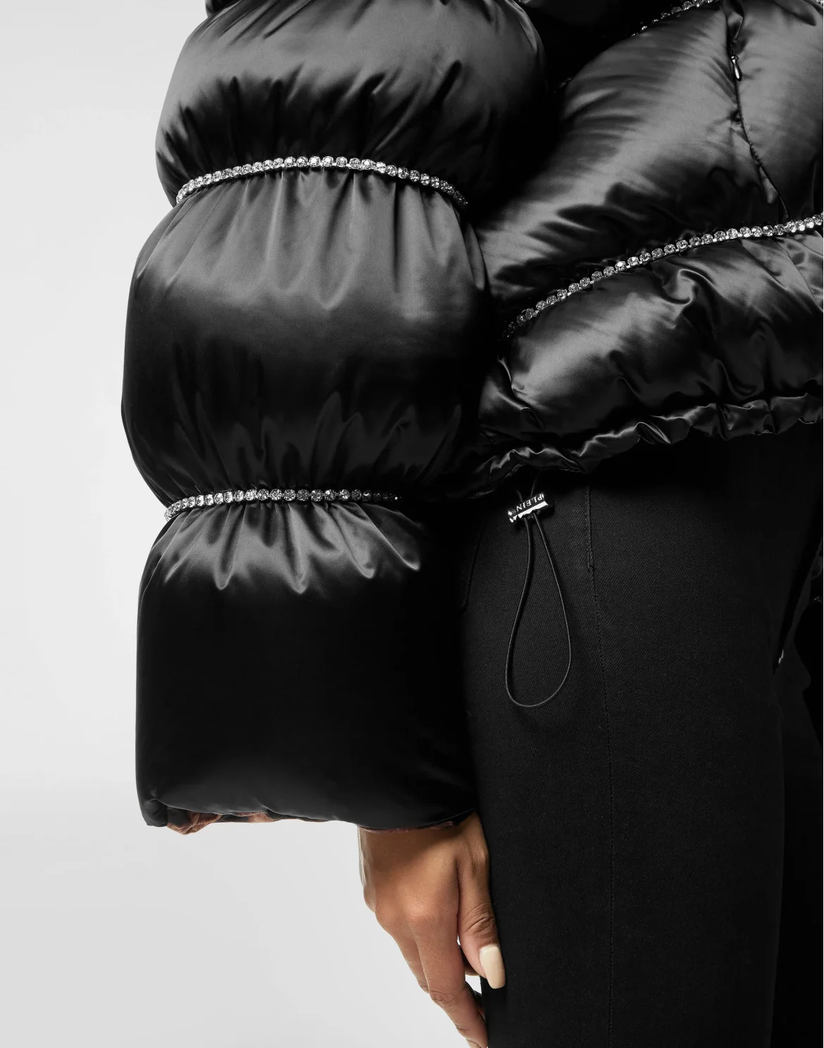 Down Puffer Jacket Flame with Crystals, цвет: Черный
