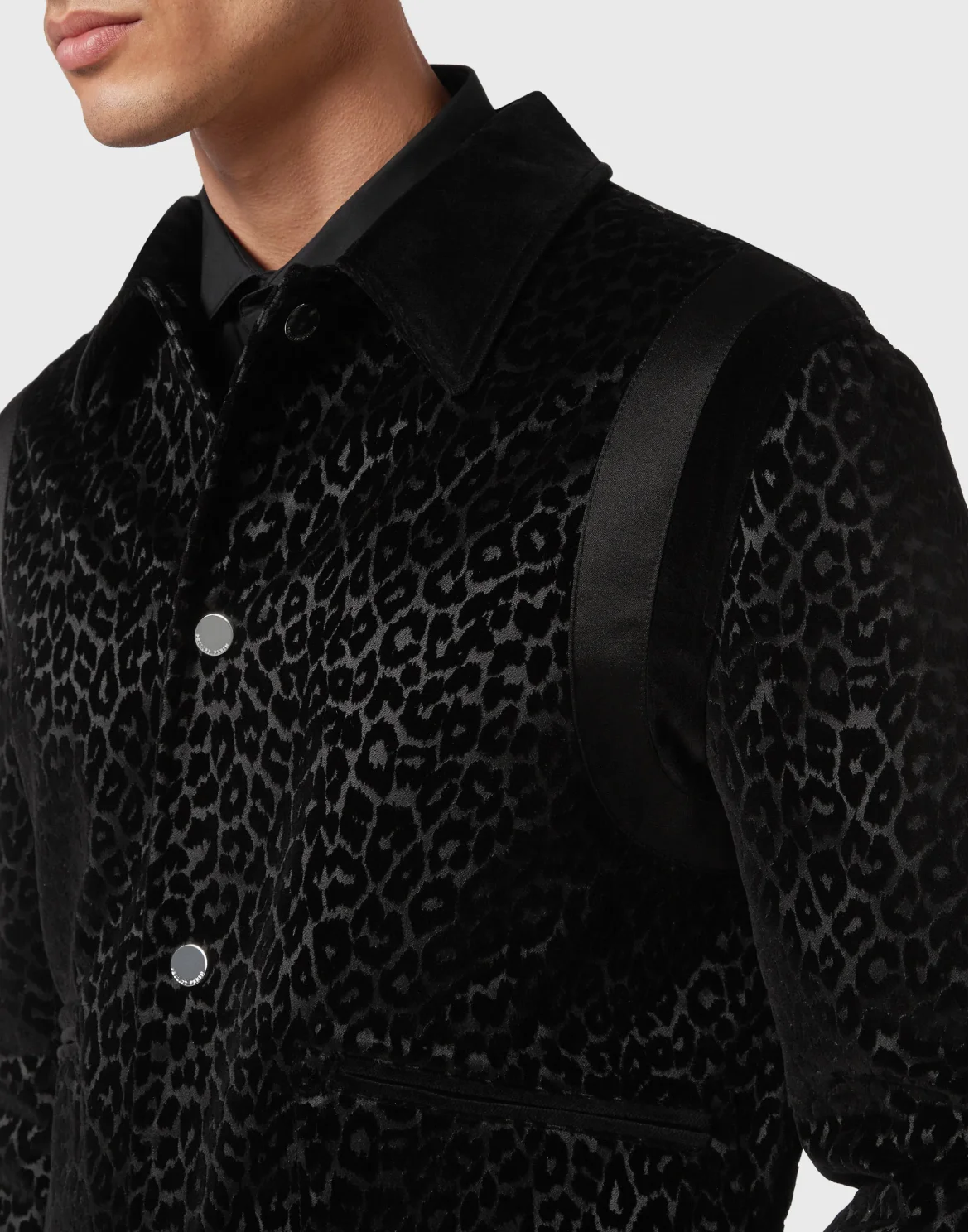 Flock Velvet Collared Bomber Leopard, цвет: Черный
