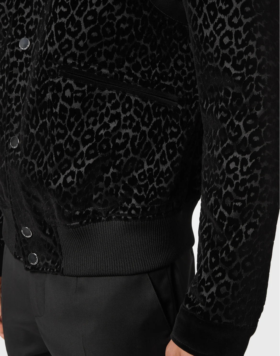 Flock Velvet Collared Bomber Leopard, цвет: Черный