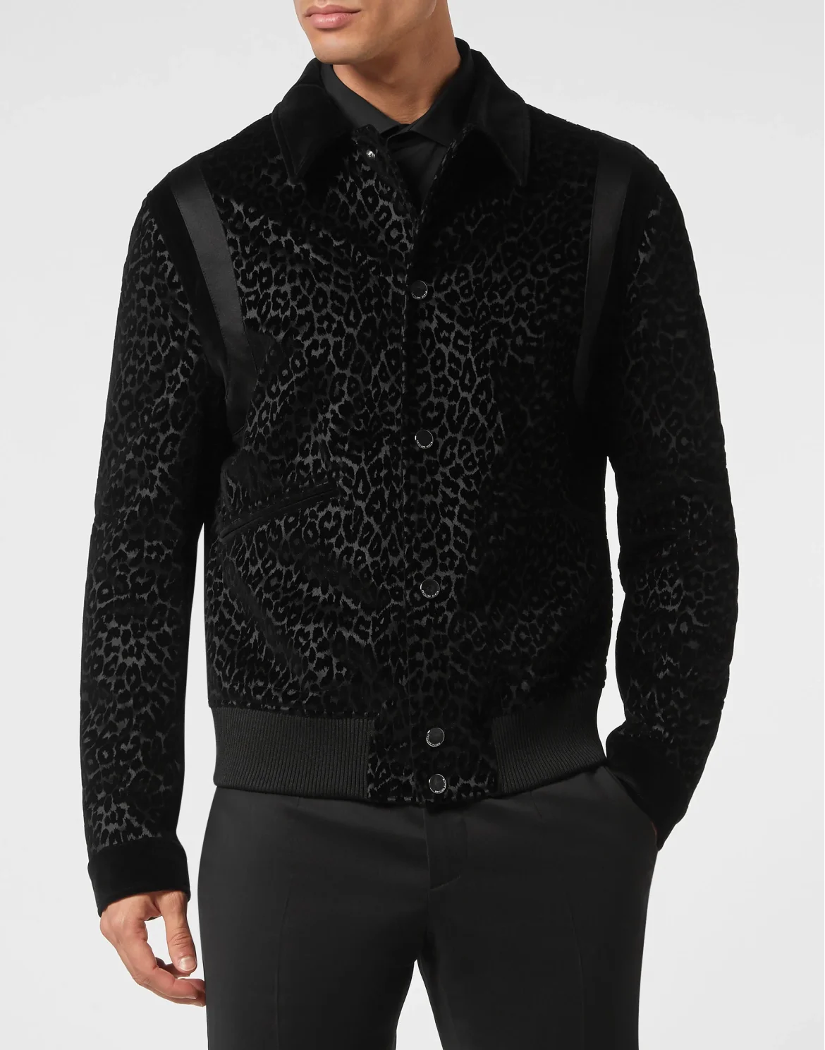 Flock Velvet Collared Bomber Leopard, цвет: Черный