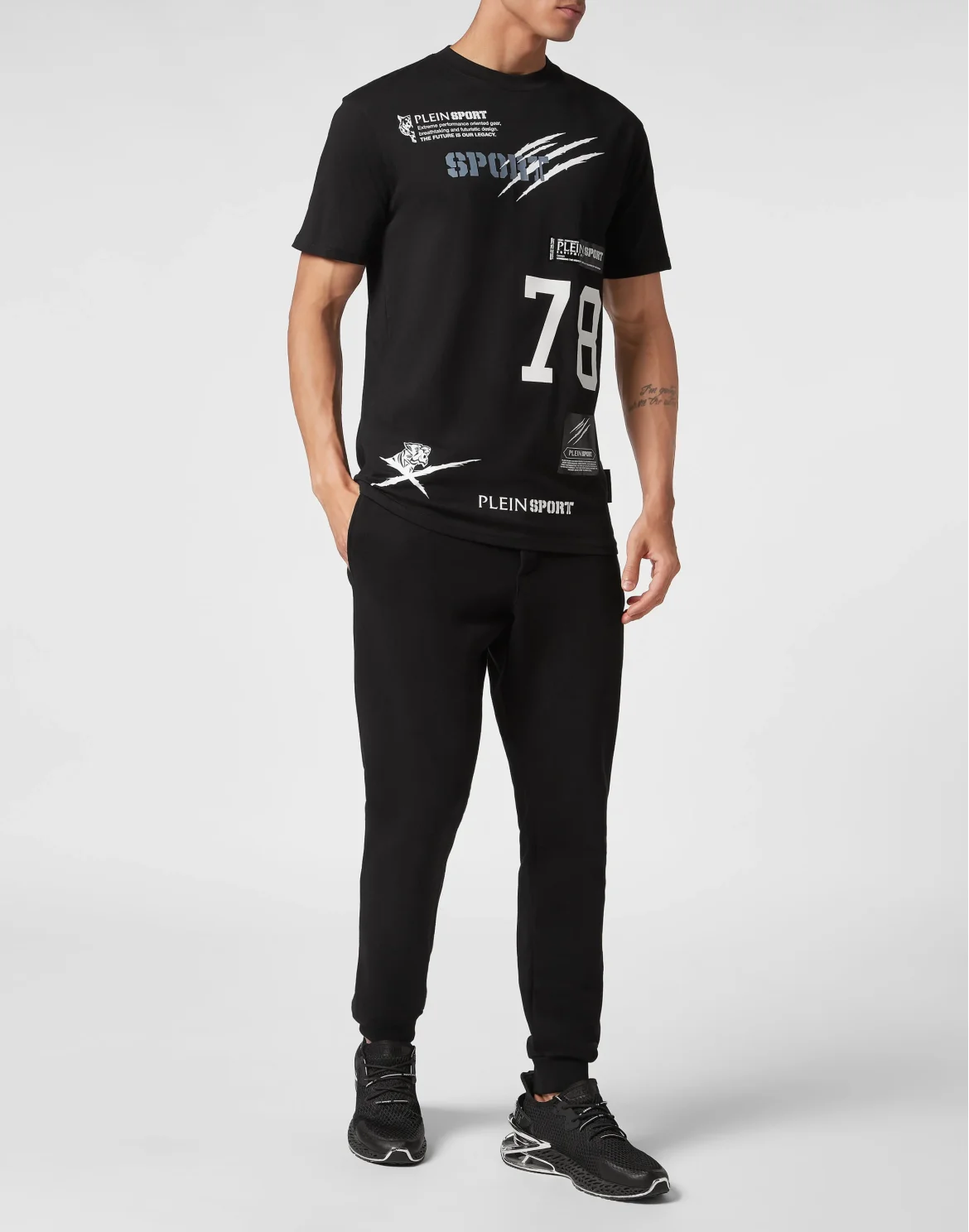 T-shirt Round Neck SS Multilogo, цвет: Черный