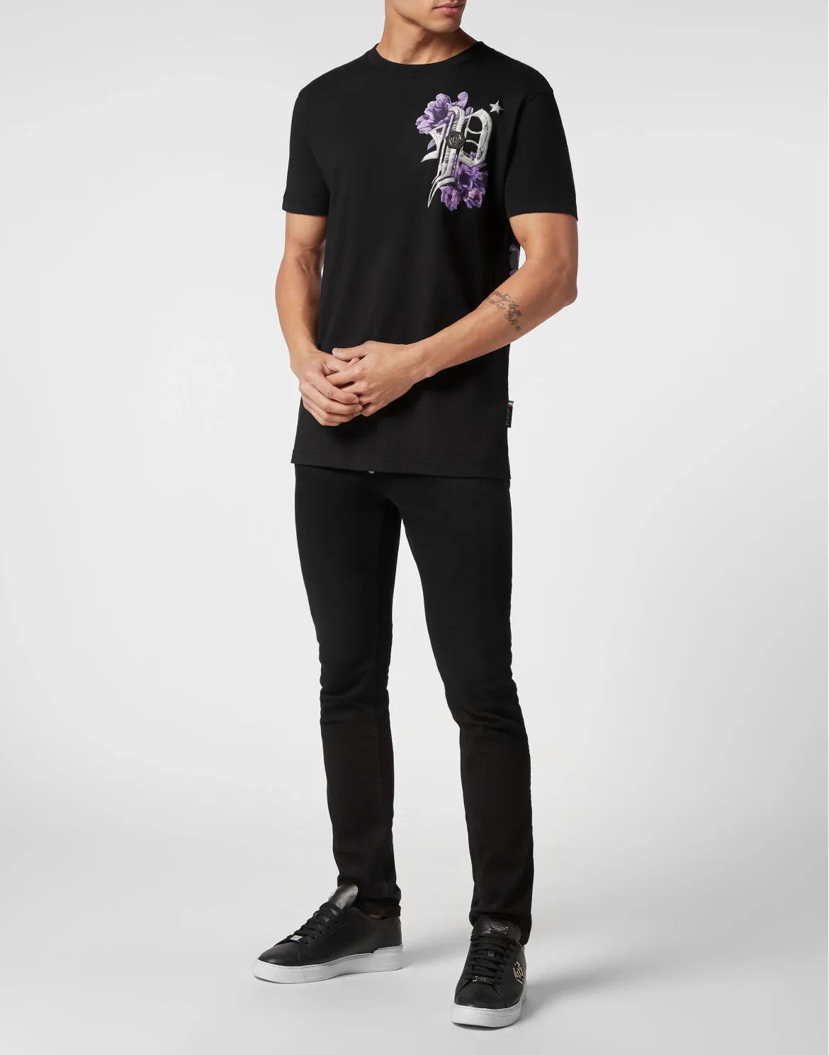 T-shirt Round Neck SS Flowers, цвет: Черный