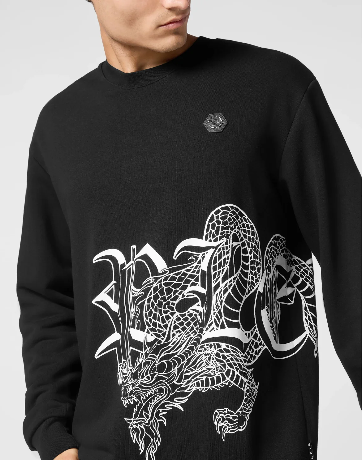 Sweatshirt Long-Sleeve Dragon, цвет: Черный