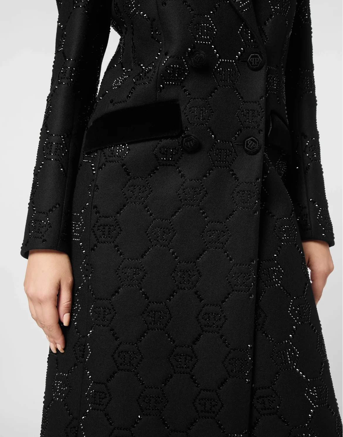 Maxi Coat Strass Monogram, цвет: Черный