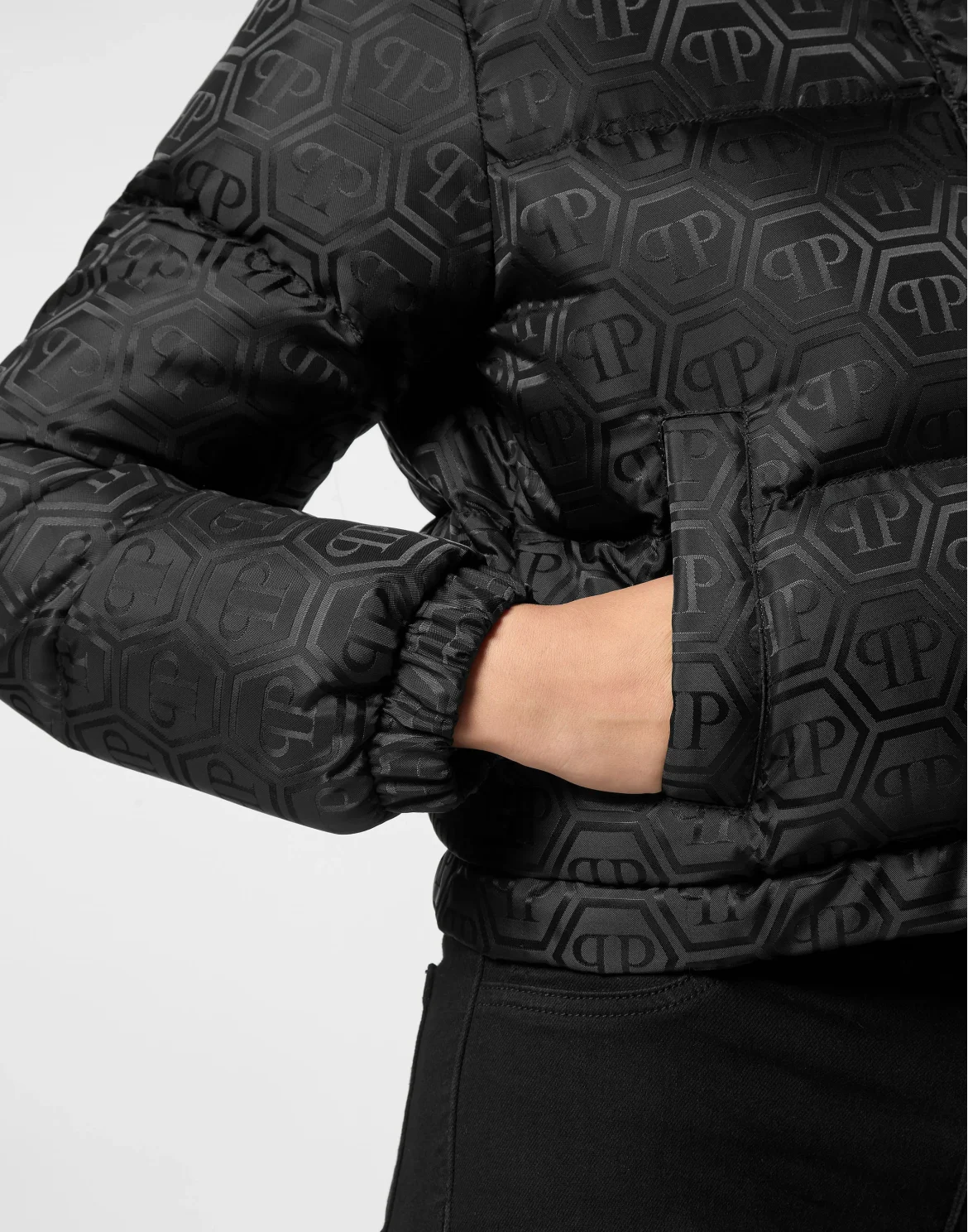 Nylon Jacquard Cropped Puffer Jacket Monogram, цвет: Черный