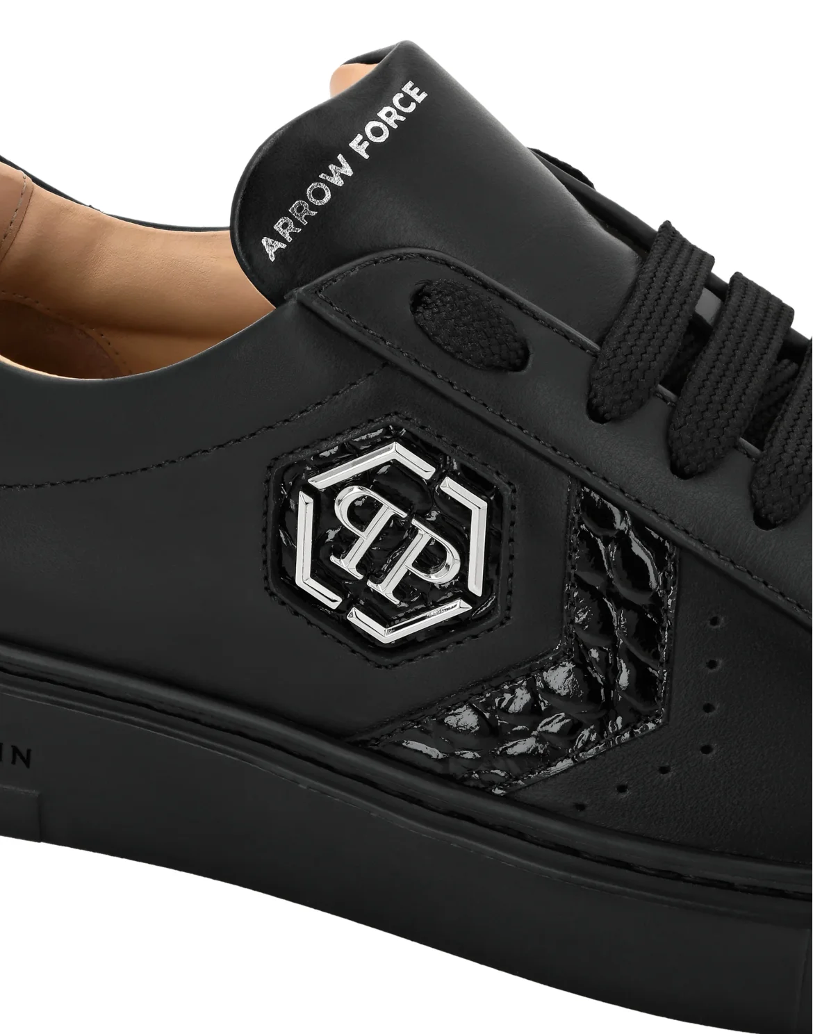 Lo-Top Crocco Printed Arrow Force Sneakers, цвет: Черный