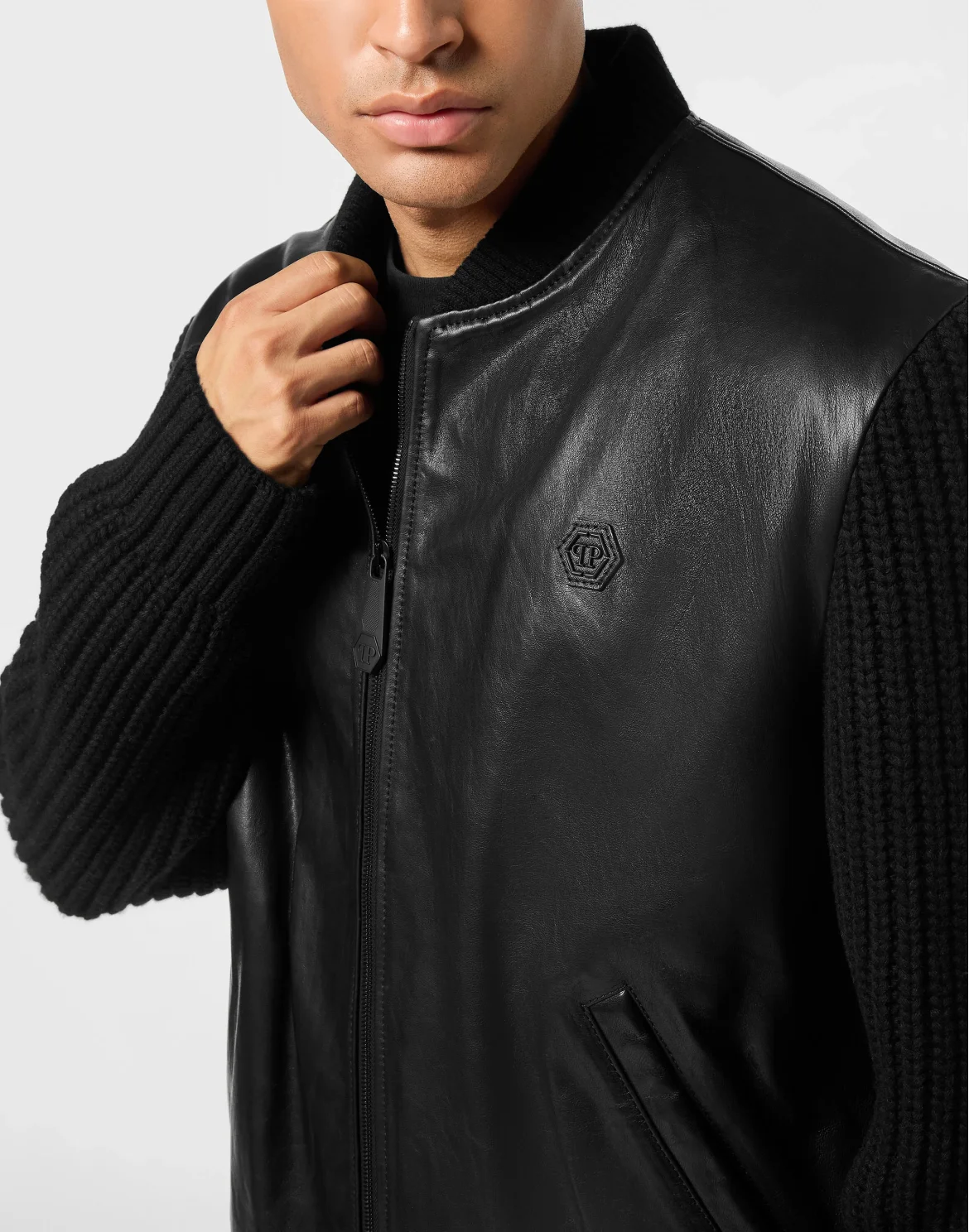 Leather Bomber with Knitted Sleeves, цвет: Черный