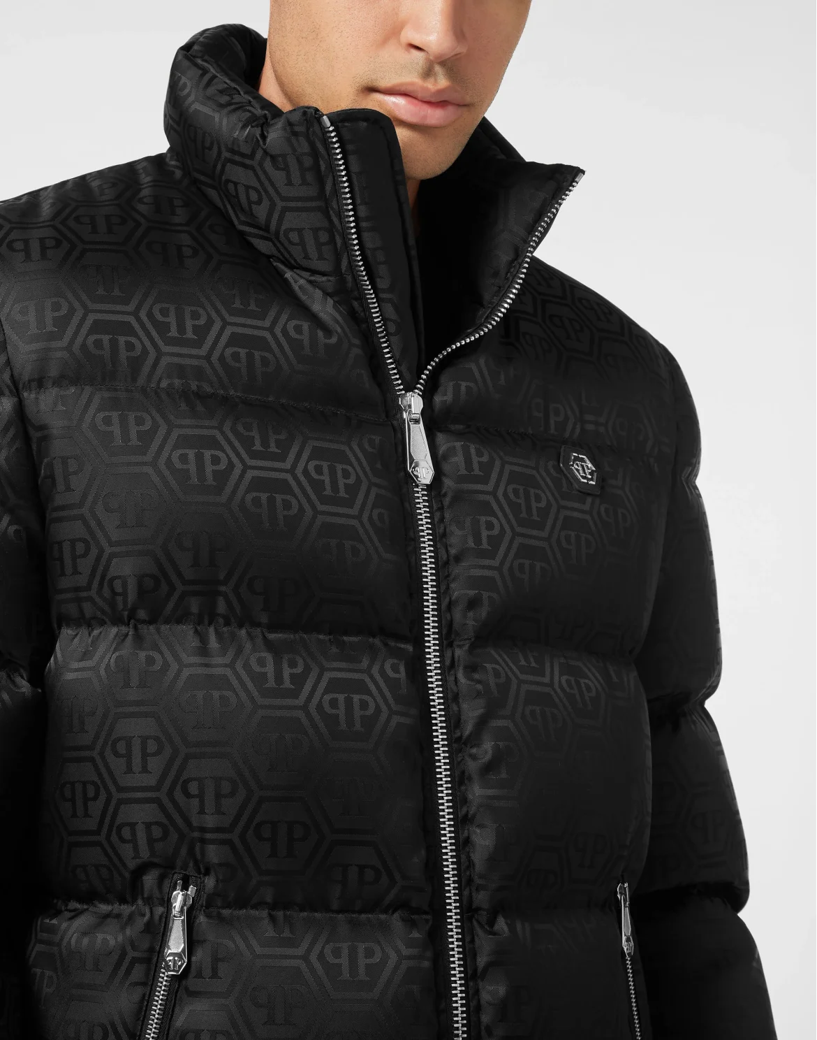Short Nylon Puffer Jacket Monogram, цвет: Черный