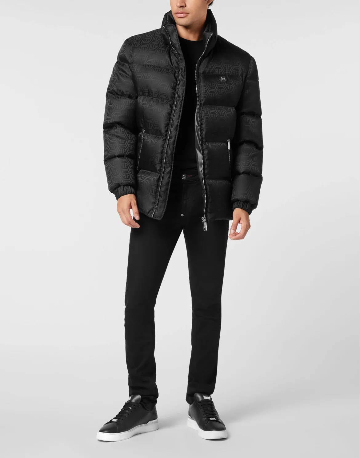 Short Nylon Puffer Jacket Monogram, цвет: Черный