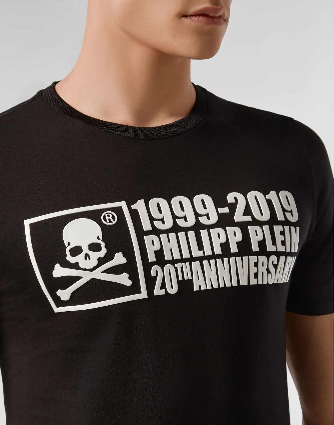 T-shirt Platinum Cut Round Neck Anniversary 20th, цвет: Черный