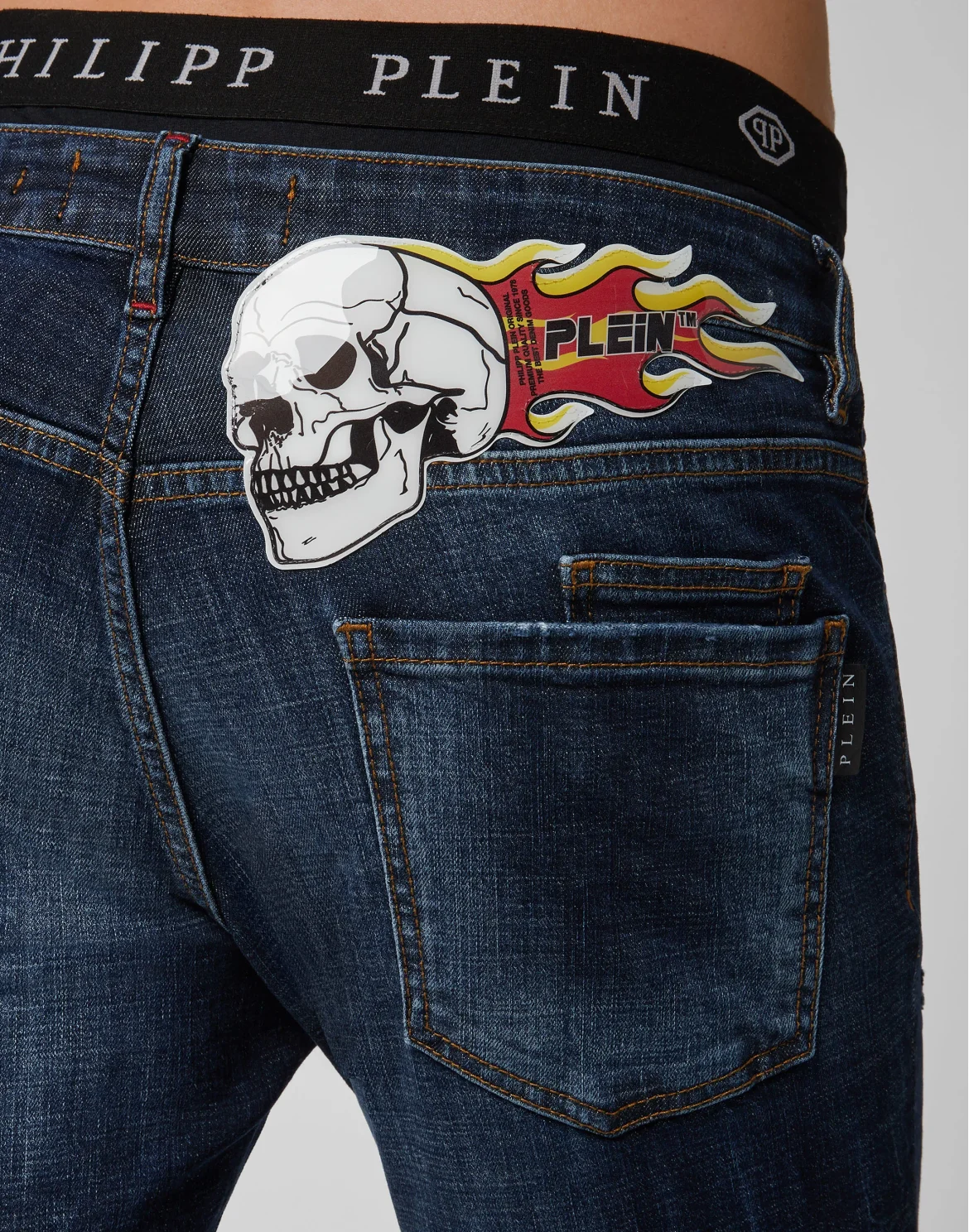Super Straight Cut Skull on fire, цвет: Синий