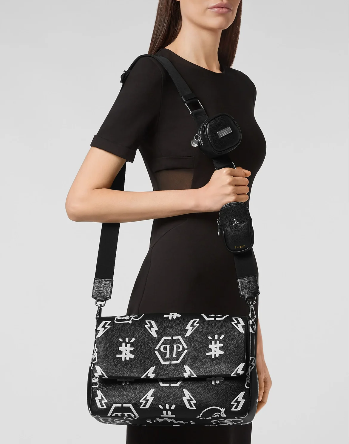 Leather maxi Shoulder Bag print Monogram, цвет: Черный
