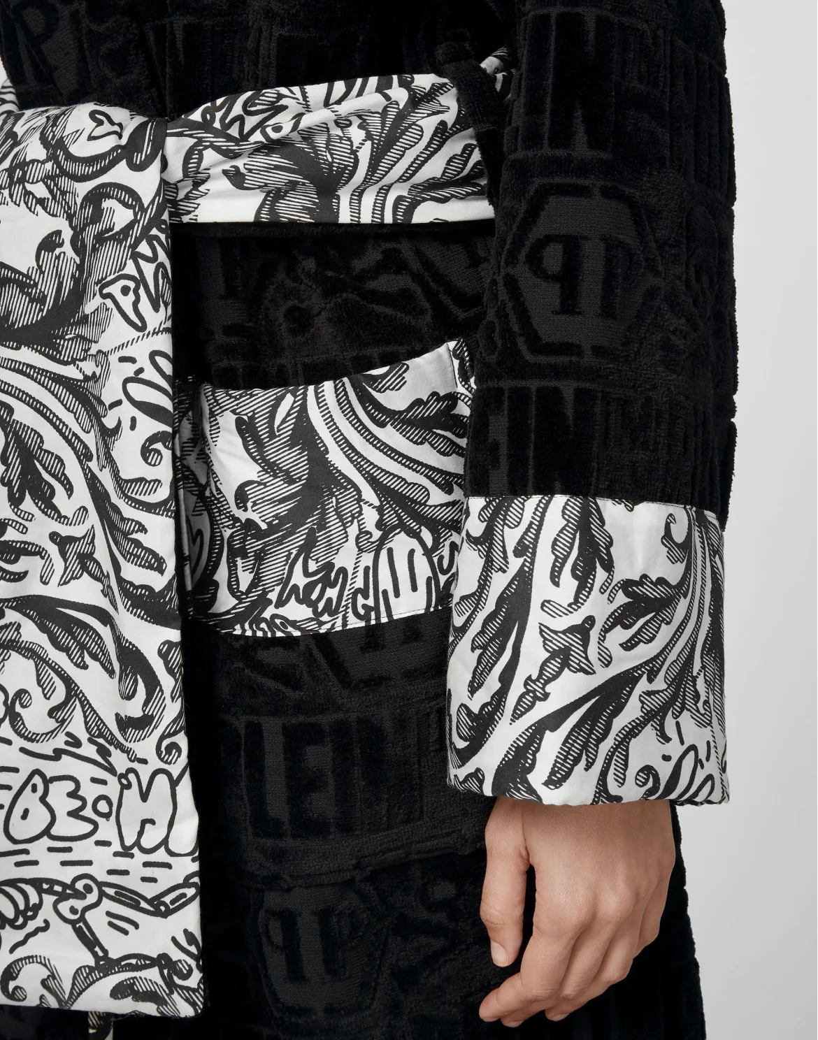 Bathrobe New Baroque, цвет: Черный
