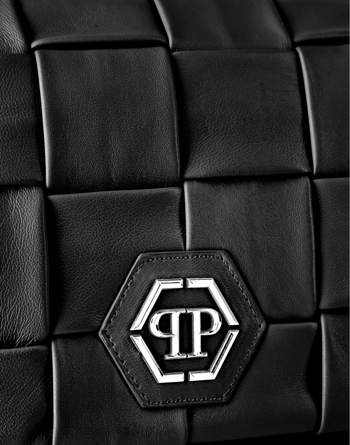 Medium Shoulder Bag Hexagon, цвет: Черный