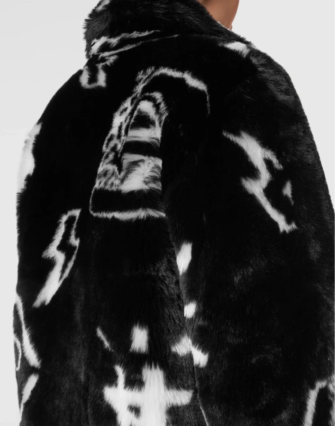 Eco fur Long Coat Monogram, цвет: Черный