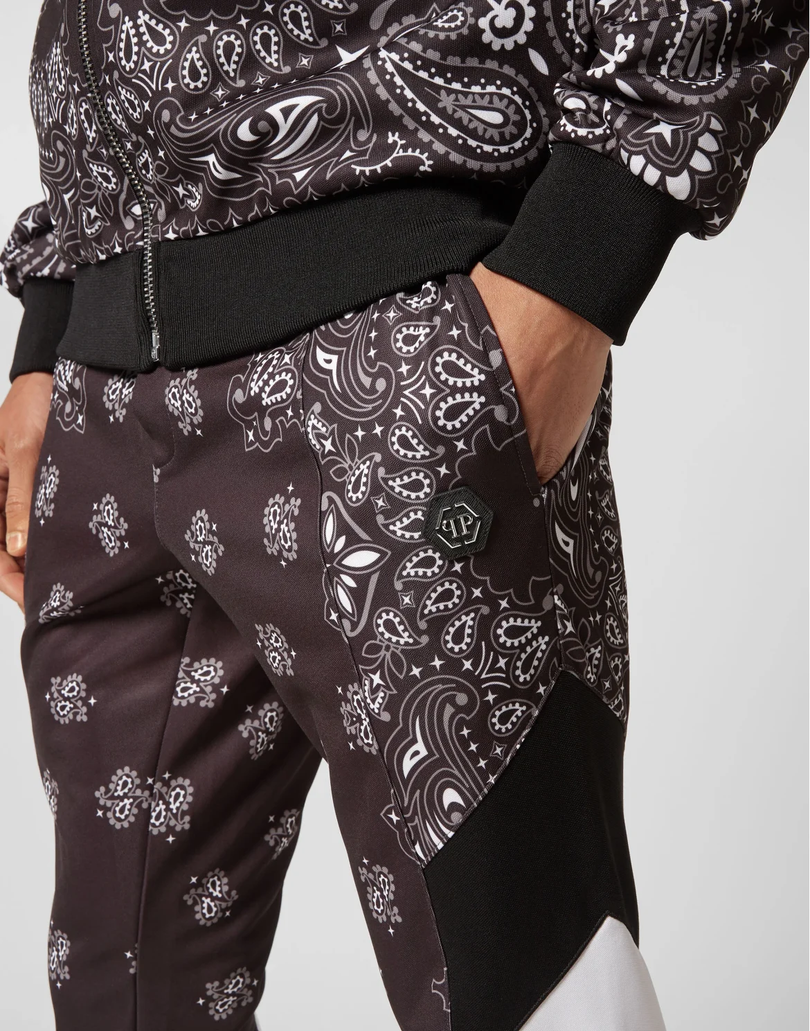 Jogging Tracksuit: Top/Trousers Paisley Foulard, цвет: Черный