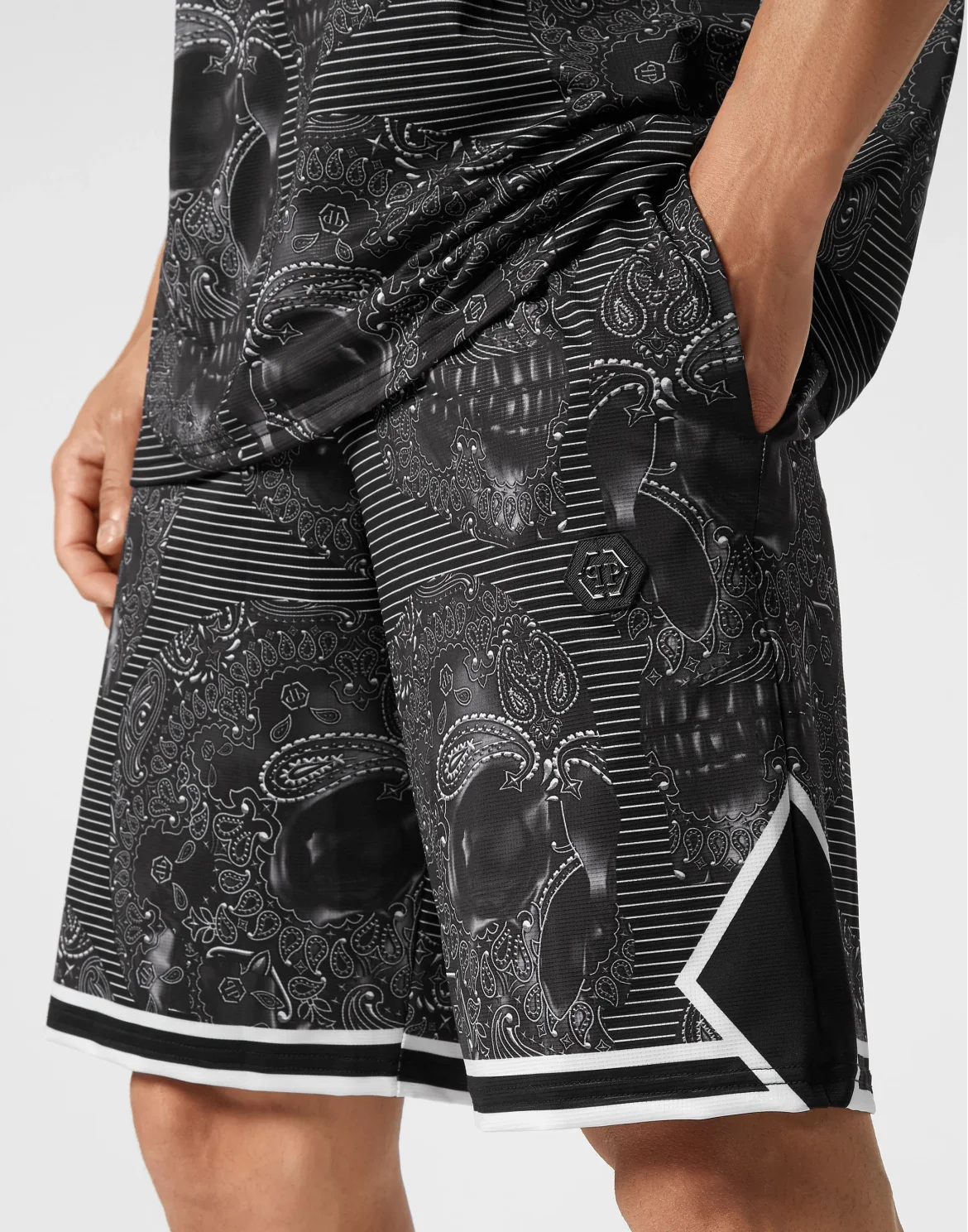 Basketball Jogging Tracksuit: Top/Shorts Paisley Skull, цвет: Черный