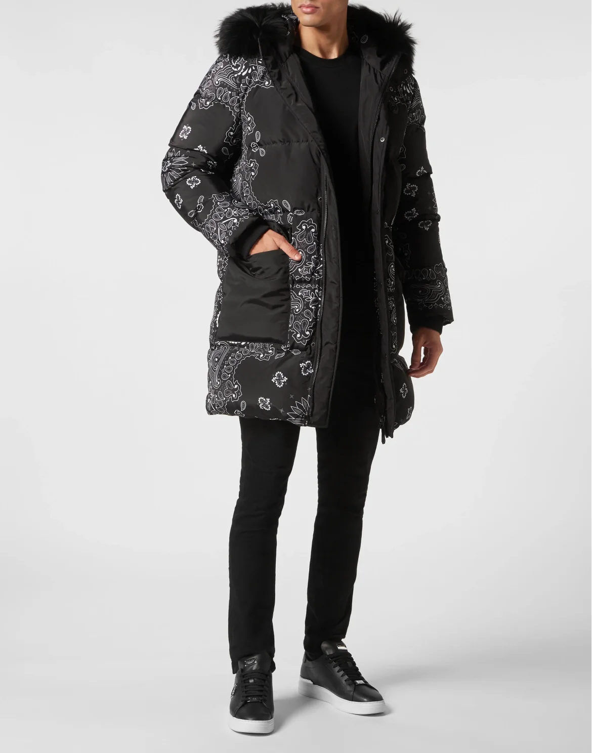 Nylon and Fur Parka Paisley Bandana, цвет: Черный