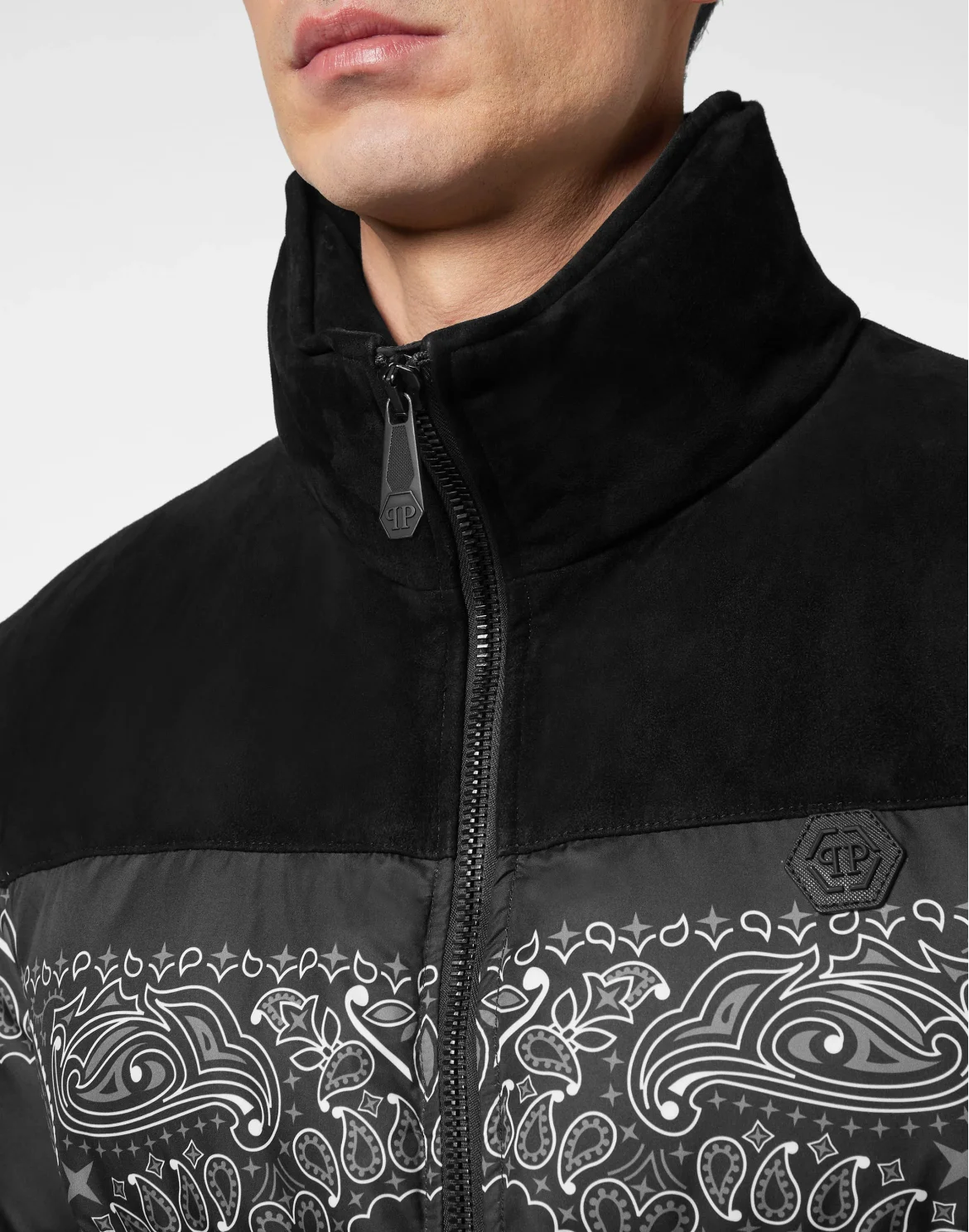 Nylon and Suede Down Jacket Paisley Bandana, цвет: Черный