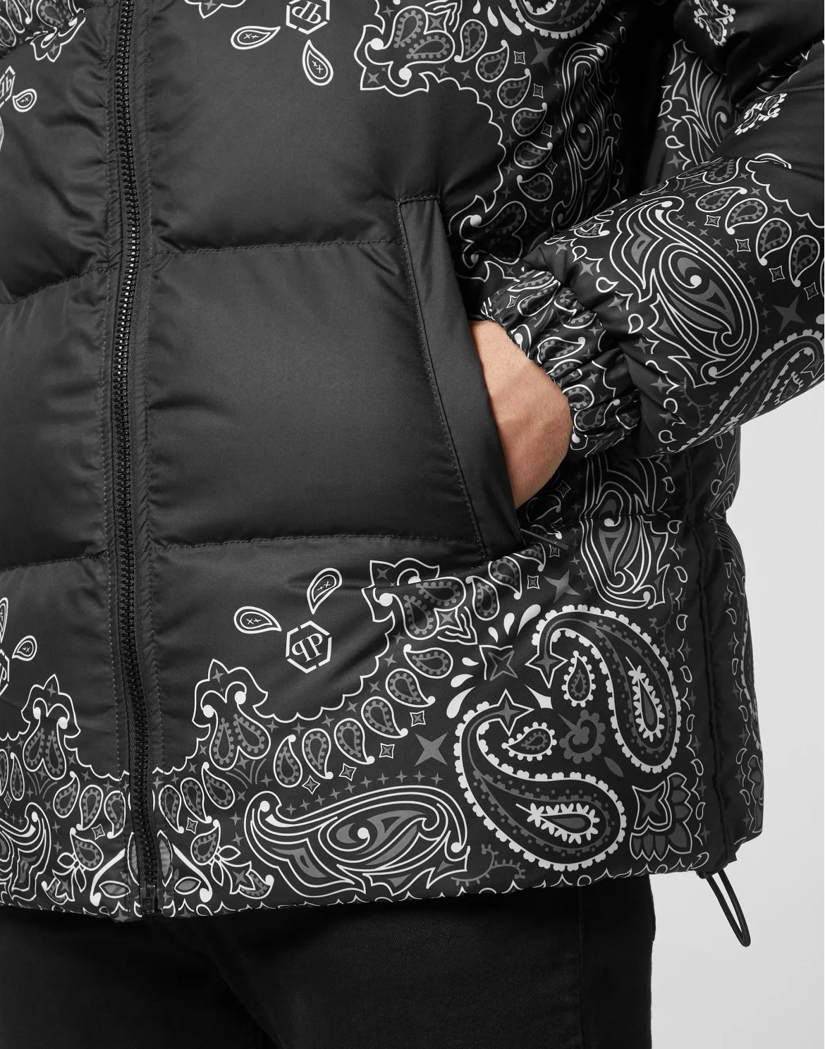 Nylon and Suede Down Jacket Paisley Bandana, цвет: Черный