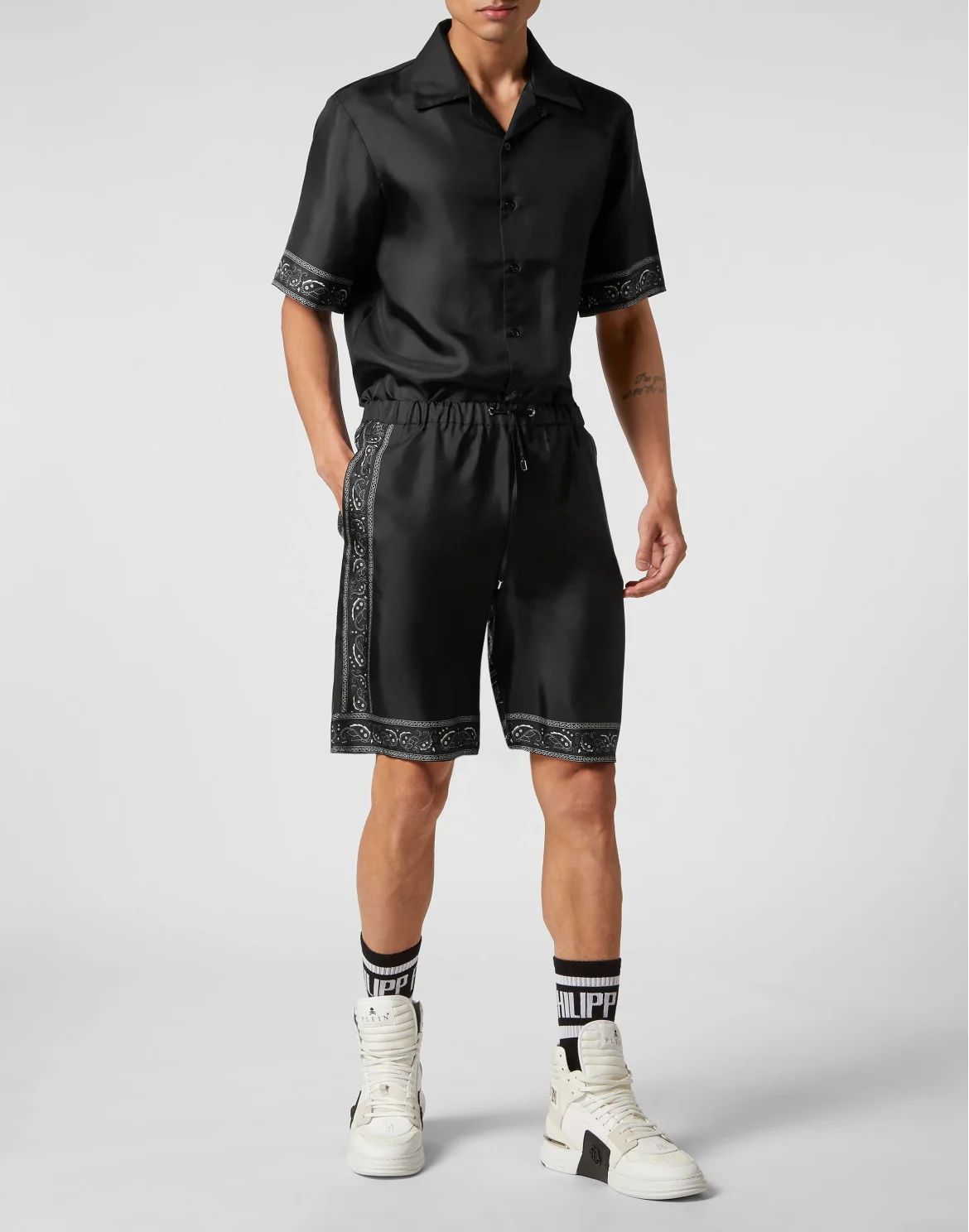 Silk Shorts Paisley Bandana, цвет: Черный