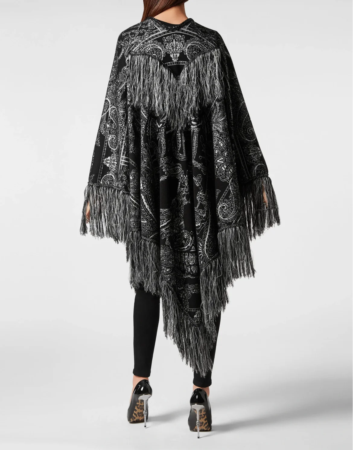 Jacquard / Wool Cape Paisley Foulard, цвет: Черный