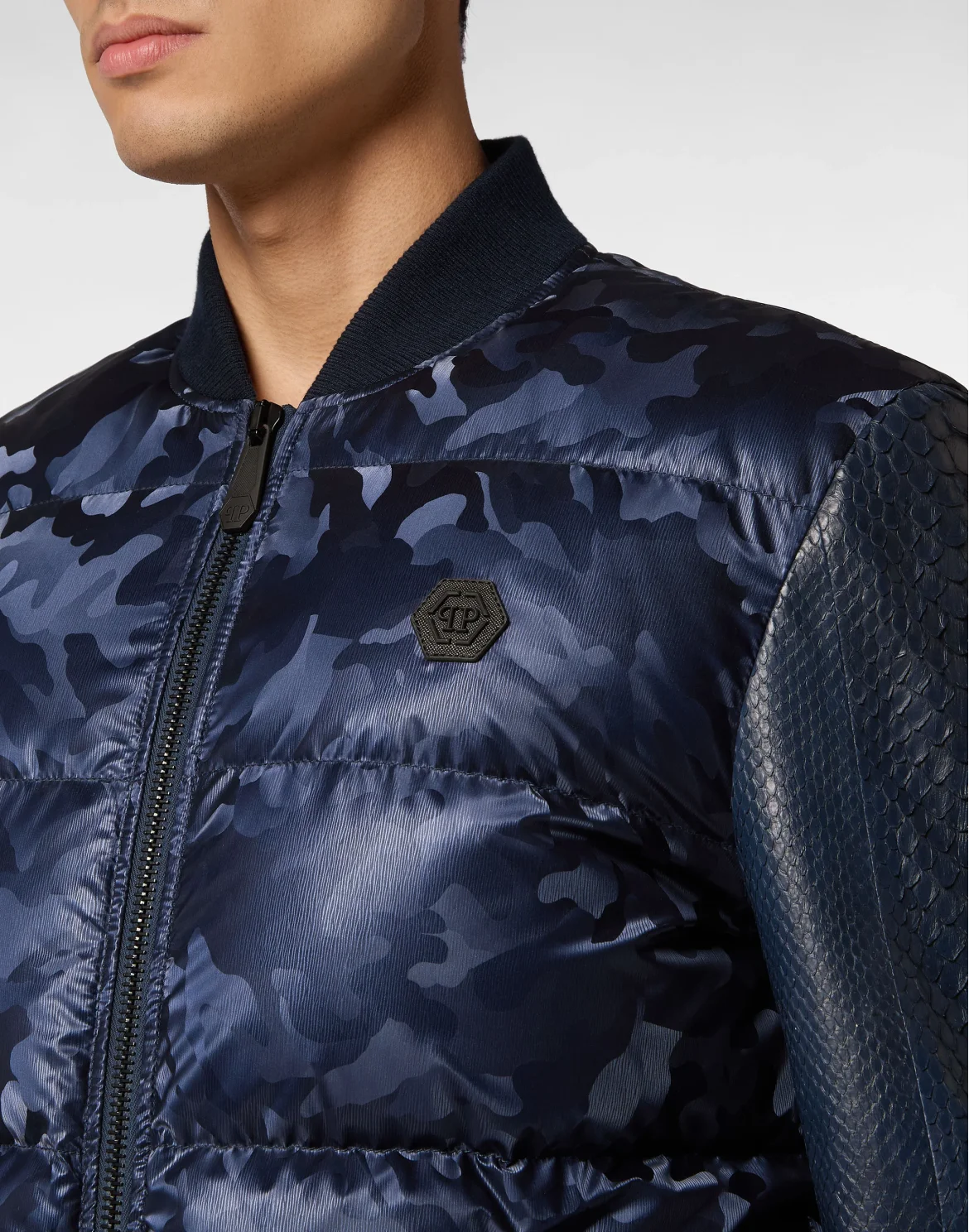 Nylon Bomber With Python Sleeves Camouflage, цвет: Синий