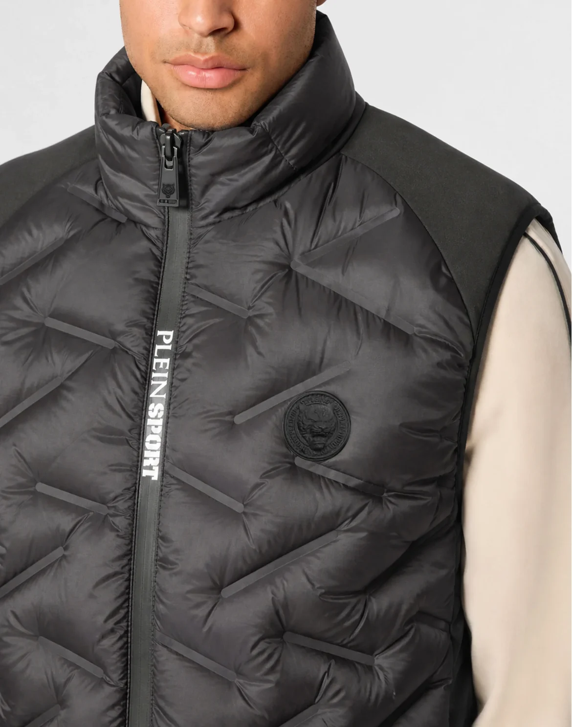 Padded Jacket Vest Madrid Scratch, цвет: Черный