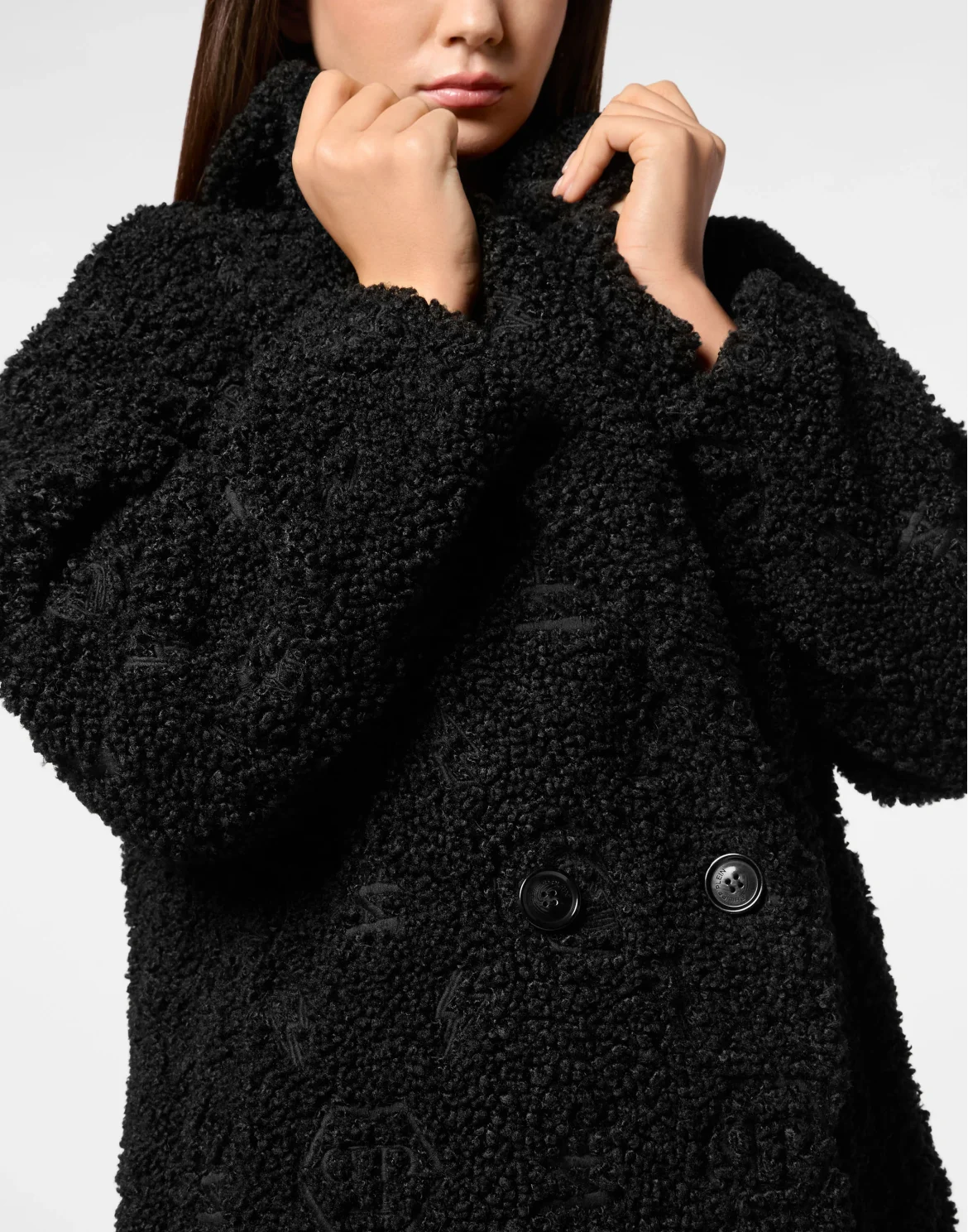 Eco Fur Coat Embroidery Monogram, цвет: Черный