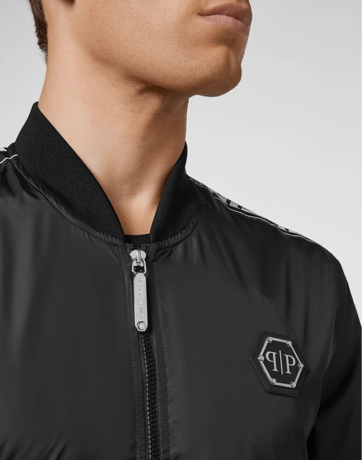 Nylon Bomber, цвет: Черный