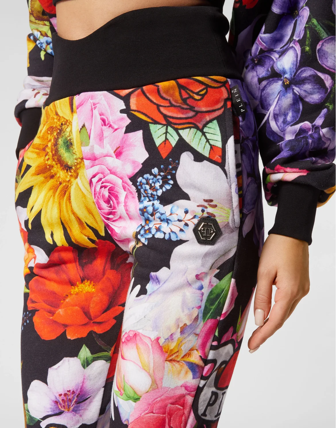 Jogging Trousers Love Flowers, цвет: Черный
