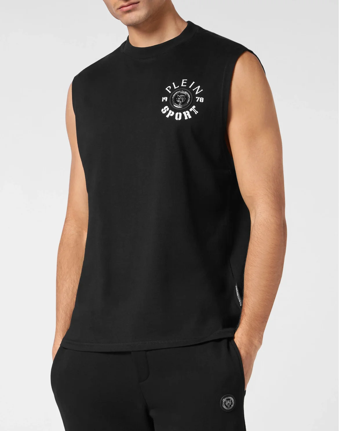 Sleeveless T-shirt Round Neck, цвет: Черный