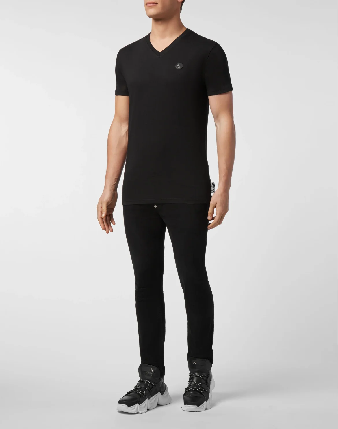 T-shirt V-Neck SS Allover skull, цвет: Черный