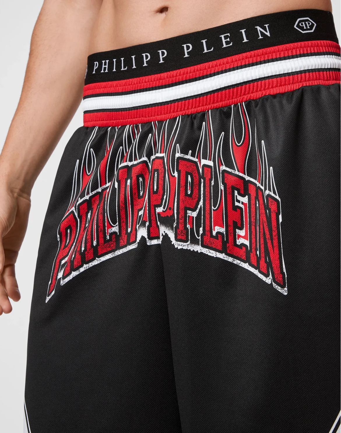 Basket Jogging Shorts Skull on fire, цвет: Черный