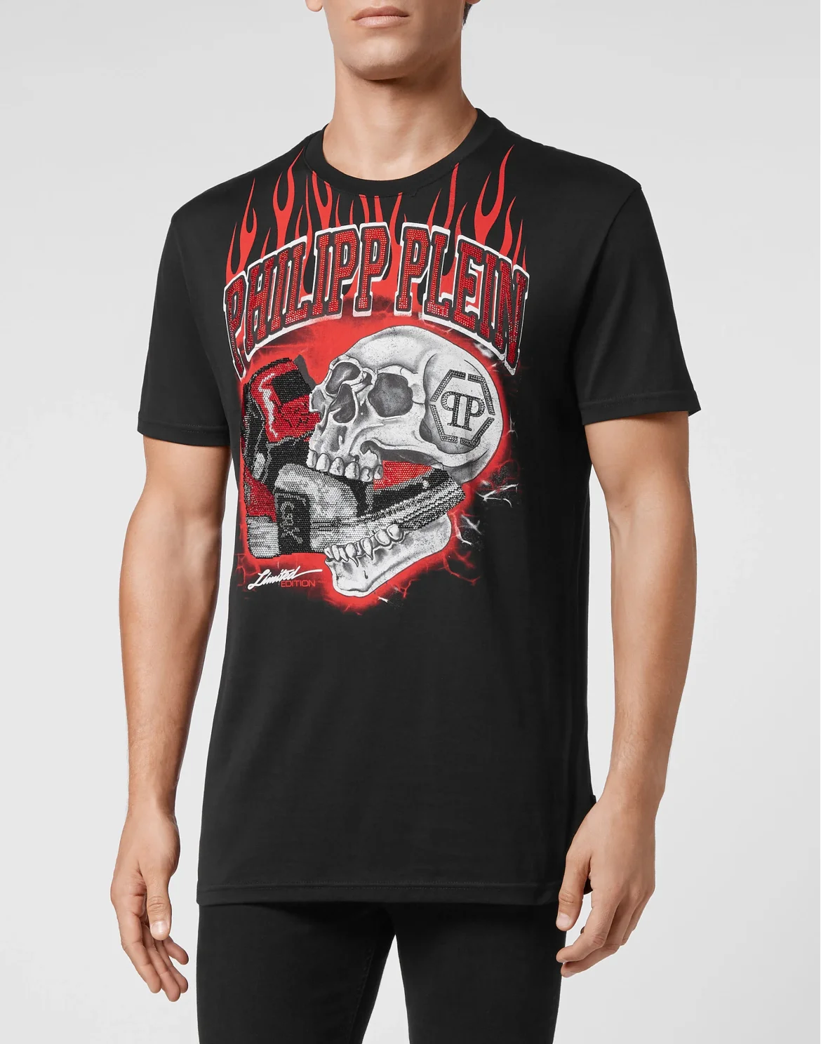T-shirt Round Neck SS Skull on fire with Crystals, цвет: Черный