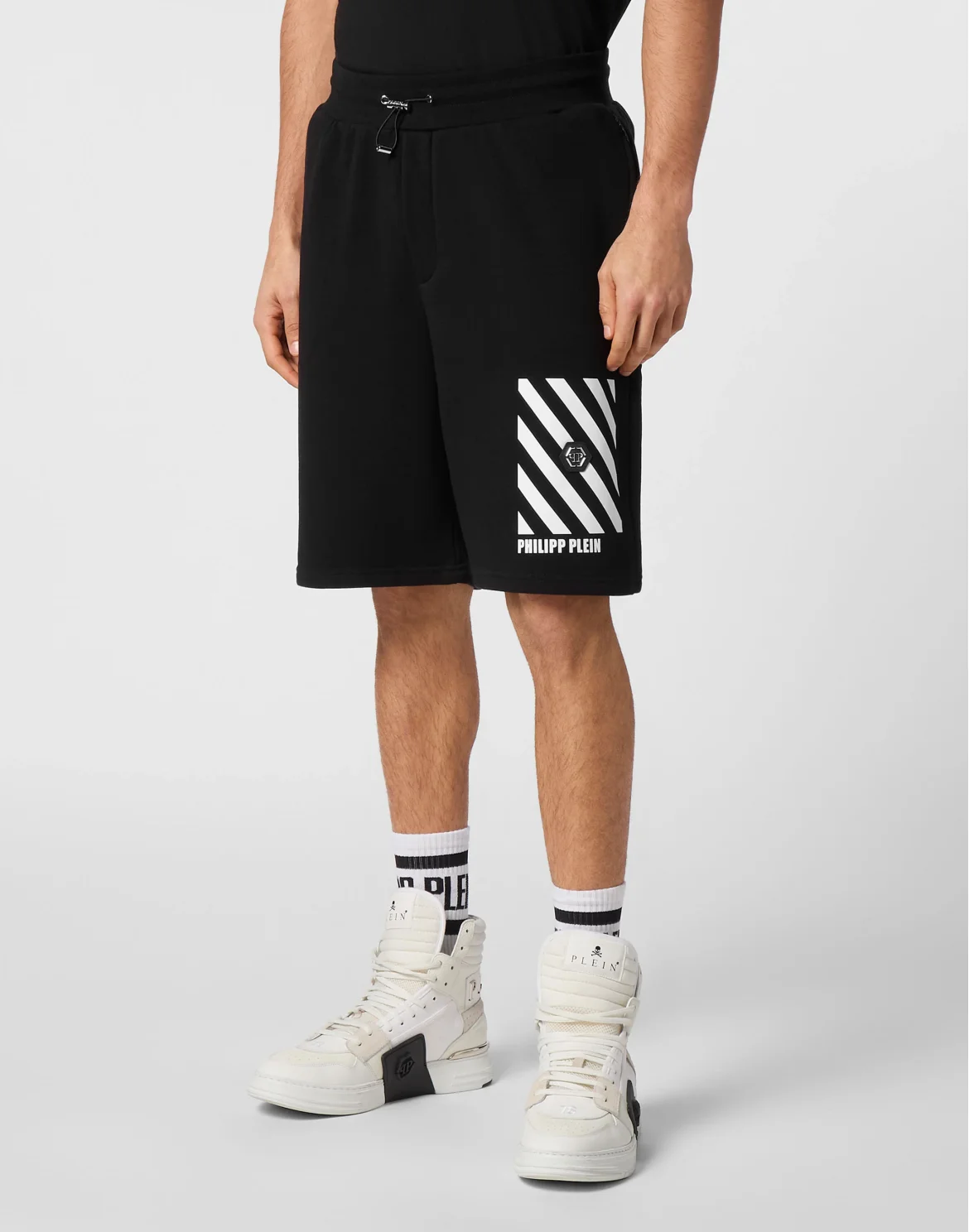 Jogging Shorts Rainbow Stripes, цвет: Черный
