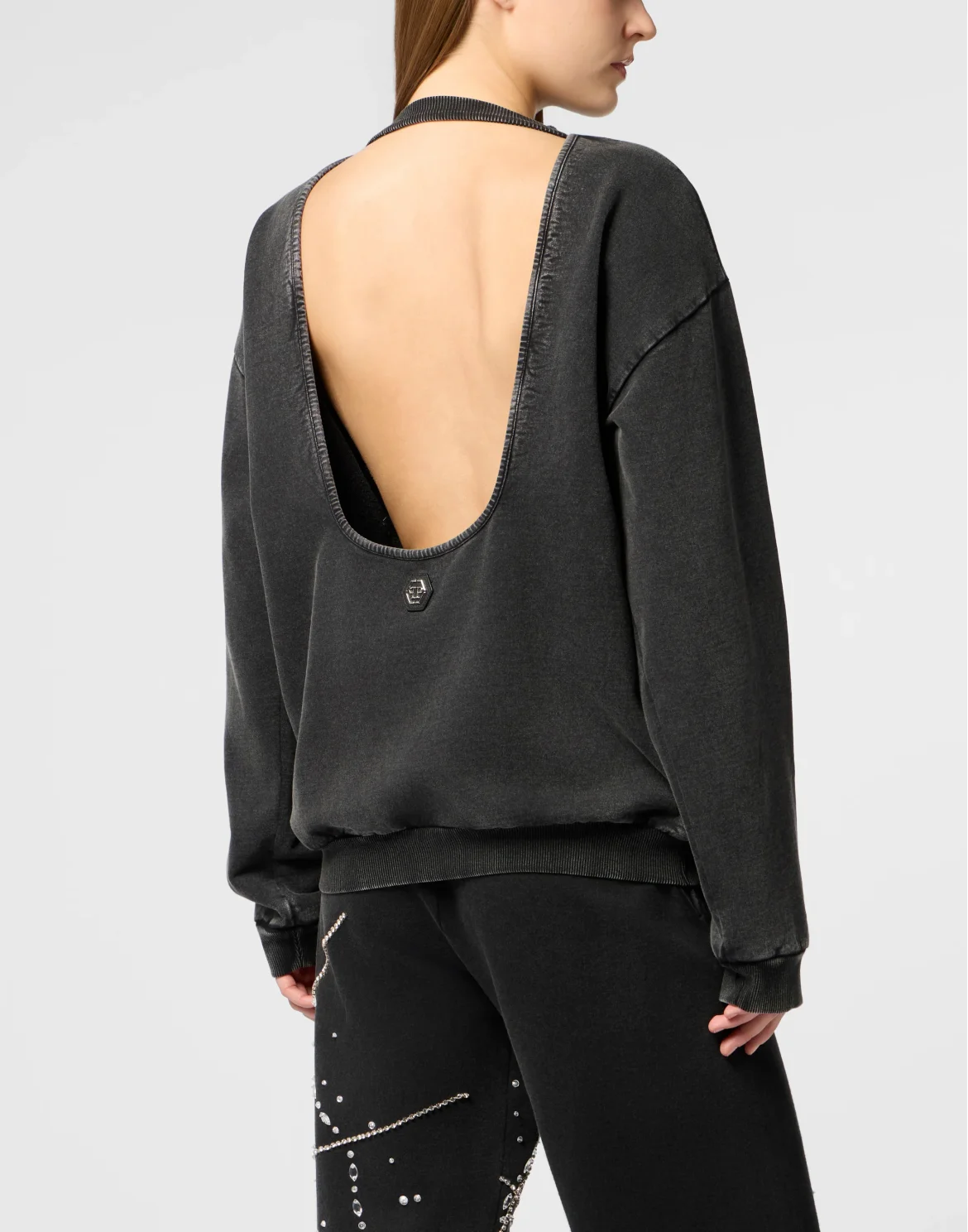 Washed Open Back Sweatshirt Strass Signature, цвет: Черный