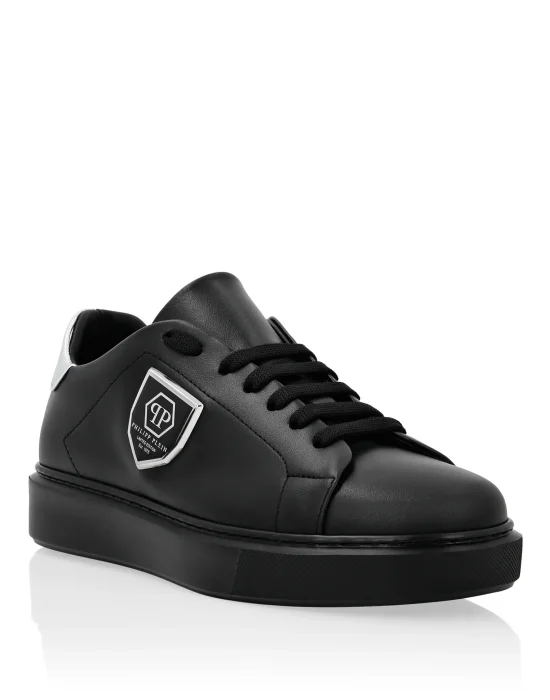 Lo-Top Sneakers
