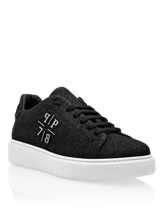 Lo-Top Sneakers