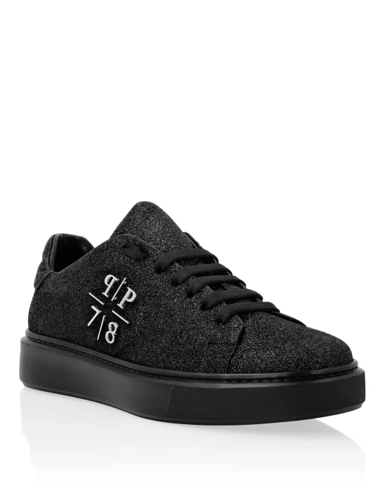 Lo-Top Sneakers