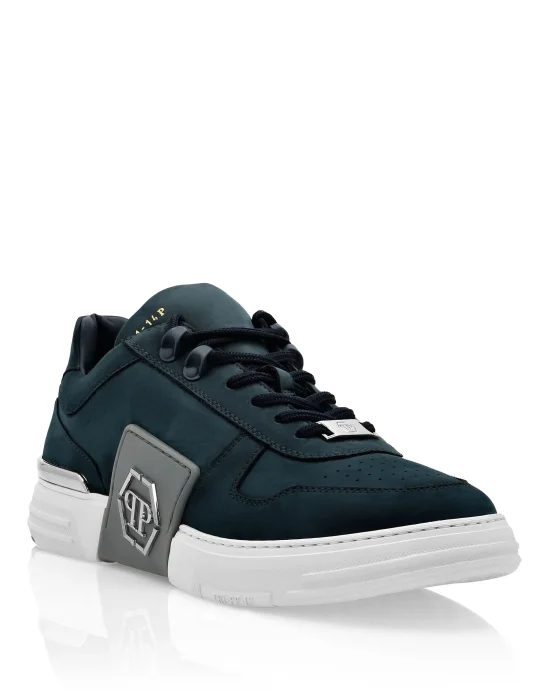 LO-TOP SNEAKERS PHANTOM KICK$ NUBUK Platinum HEXAGON