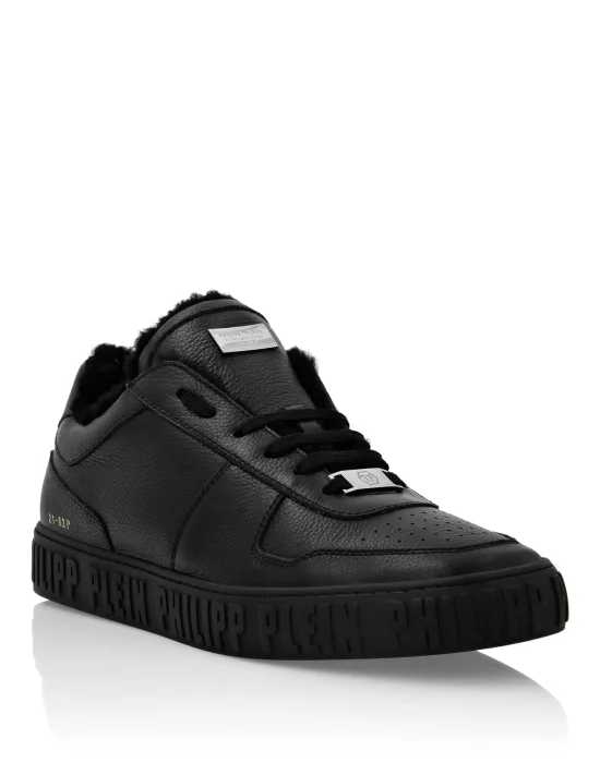 Leather Lo-Top Sneakers Shearling lining King Power