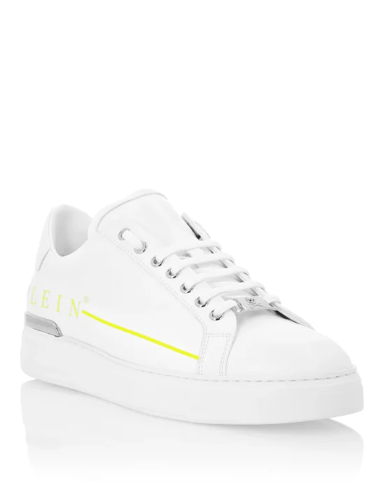 Lo-Top Sneakers Istitutional