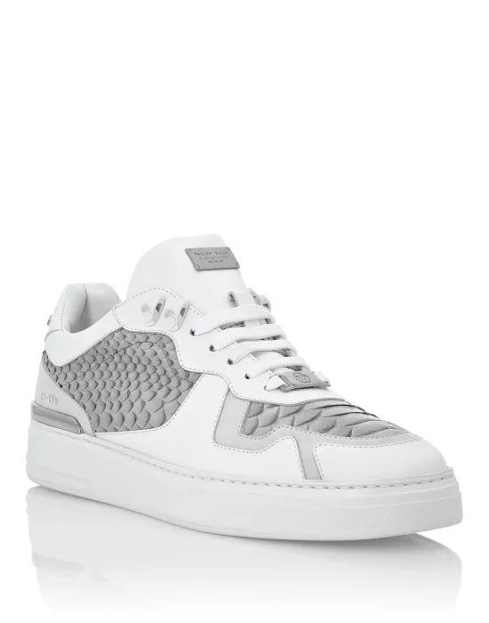 Python Lo-Top Sneakers G.O.A.T. TM