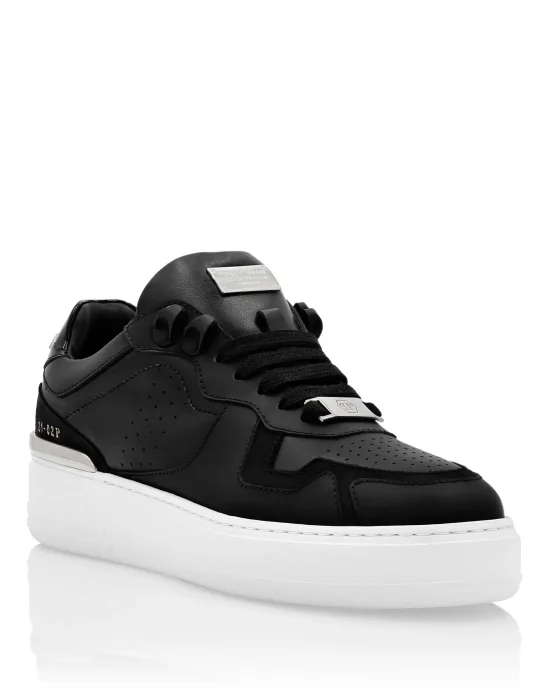 Lo-Top Sneakers mix materials G.O.A.T. TM