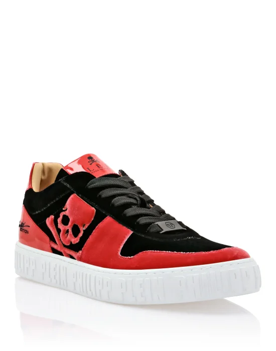 Velvet Lo-Top Sneakers Skull