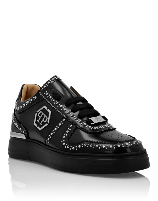 Leather Lo- Top Sneakers