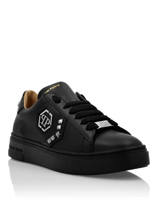 Lo-Top Leather Arrow Force Studs Sneakers